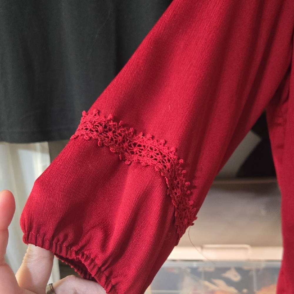 ☀️Elegant Red Women's Blouse Medium - Picture 2 of 7